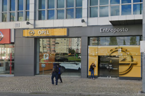 Foto do entreposto de Lisboa da Nissan. Fonte: Despedimentos.pt.