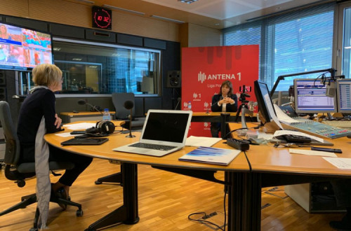 “Tanto sobre como respondemos à vaga de despedimentos, à enorme tragédia económica e social que já sabemos se irá agravar nos próximos meses, nem sobre o Novo Banco houve de facto acordo com o Bloco de Esquerda até ao momento”, diz Catarina Martins.