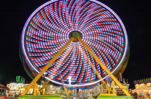 Feira de diversões. Foto via flickr de Michael Seeley, creative commons.
