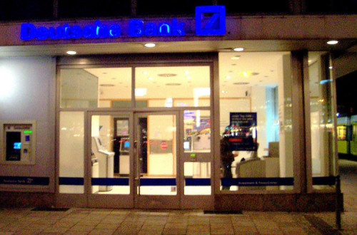 O risco do Deutsche Bank e da banca alemã é resultado da política seguida pelo governo alemão - Foto de Fraencko/flickr