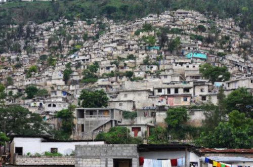 O Haiti é o país mais pobre do hemisfério ocidental e um dos mais pobres do mundo. Em fevereiro de 2019, rebentaram grandes manifestações de protesto no país - Porto Príncipe, Haiti – foto de Samuel Rodríguez/El Salto