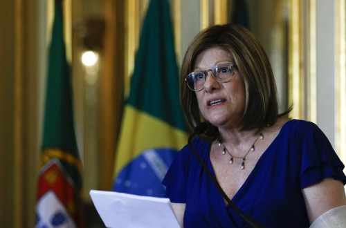 Hélia Correia na cerimónia de receção do prémio Camões 2015, Lisboa. Foto António Cotrim/Lusa.
