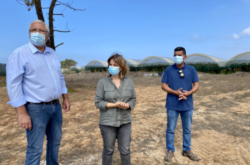 Das seis candidaturas à Câmara Municipal de Odemira, apenas a do Bloco de Esquerda “se opõe inequivocamente ao aumento para o triplo da área de agricultura intensiva em pleno parque natural”, relembra Pedro Gonçalves, na imagem à esquerda de Catarina Martins. Foto esquerda.net.