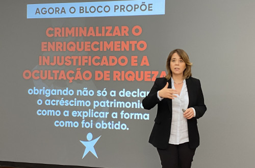 Catarina Martins apresenta propostas sobre enriquecimento injustificado.