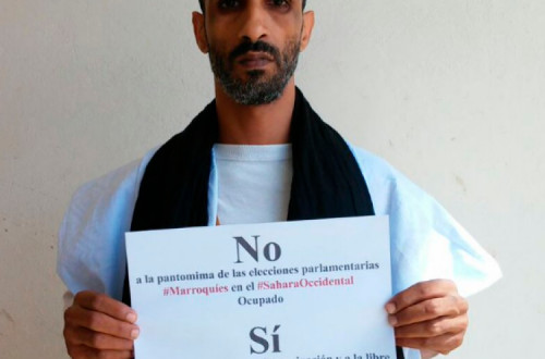 Mohamed Fadel, El Aaiun ocupado, manifesta-se contra as eleições marroquinas no Sahara Ocidental - foto Né Eme