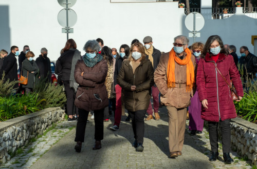 Catarina Martins em Vendas de Azeitão numa ação sobre habitação. Foto de Pedro Gomes Almeida.