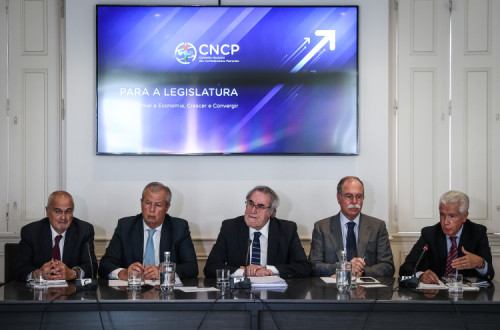 Conferência de imprensa do Conselho Nacional das Confederações Patronais em maio. Foto de RODRIGO ANTUNES/LUSA.