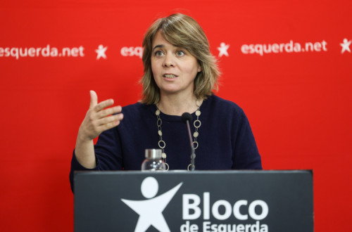 Catarina Martins no final da Mesa Nacional do Bloco de Esquerda. Foto de MIGUEL A. LOPES / LUSA.