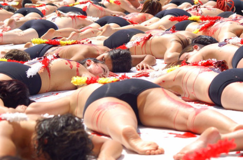 Manifestação contra as touradas. Foto de equanimal/Flickr.