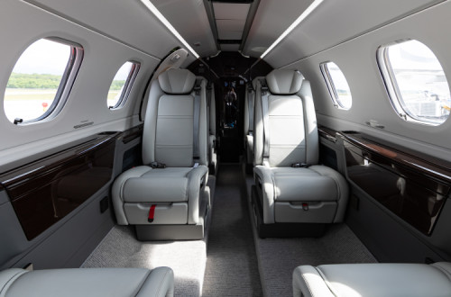 interior de jato privado
