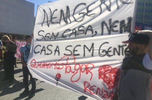 "Nem gente sem casa,nem casa sem gente" - Foto Stop Despejos, página no facebook