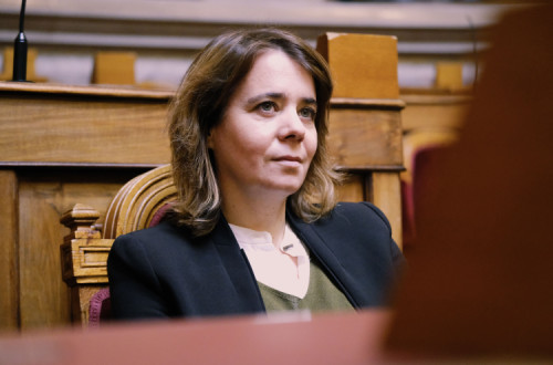 Catarina Martins no Parlamento. Foto de Ana Mendes.