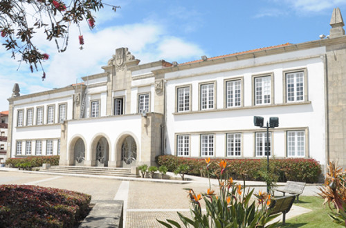 Edifício da Câmara Municipal de Espinho, foto do site municipal
