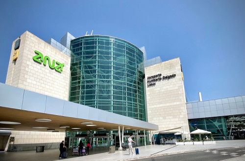 Aeroporto Humberto Delgado, Lisboa, Portugal - foto de Sharon Hahn Darlin, CC BY 2.0, https://commons.wikimedia.org/w/index.php?curid=108149669