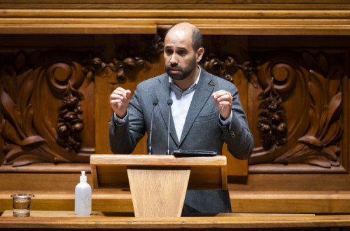 Pedro FIlipe Soares esta manhã no Parlamento. Foto de José Sena Goulão/Lusa.