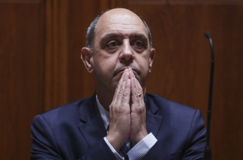 Manuel Pizarro no Parlamento. Foto de Tiago Petinga/Lusa.