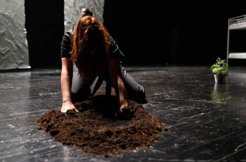 “Rosas de Maio” em cena no Porto. Fotografia: José Caldeira/TMP