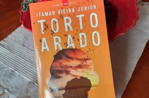 “Torto Arado”, Itamar Vieira Júnior , 2018