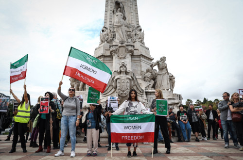 Manifestação em solidariedade com manifestantes iranianos. Foto de RODRIGO ANTUNES/LUSA.
