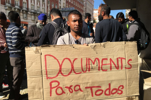 Protesto à porta do SEF em 2017
