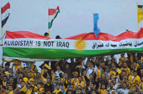 Faixa com a frase “Curdistão não é Iraque” - Foto de kurdistan24.net