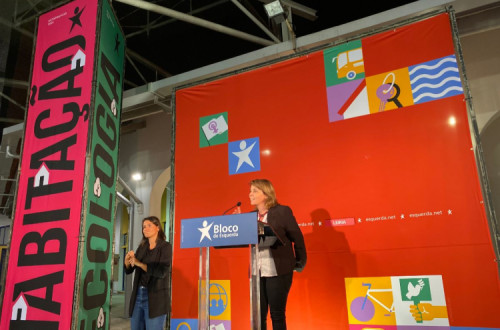 Catarina Martins interveio esta quinta-feira no comício em Leiria - Foto de Andreia Quartau