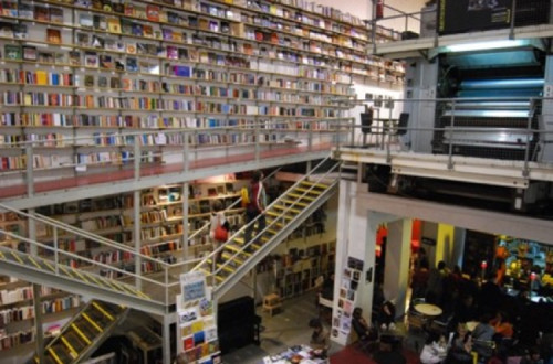 A associação RELI, agora formada, conta com dezenas de livrarias independentes - Livraria "Ler Devagar" na foto