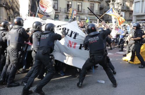 Milhares de pessoas manifestam-se nas ruas de Barcelona
