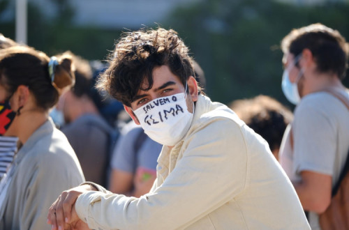 Manifestante no protesto da Greve Climática, em Lisboa.
