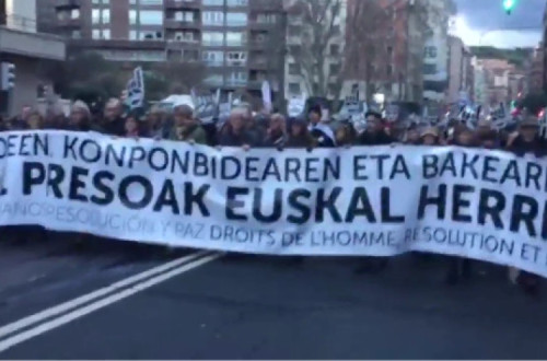 A política de vergonha do Governo de Rajoy foi contestada por milhares nas ruas de Bilbao. Imagem retirada do video do jornal eldiario.