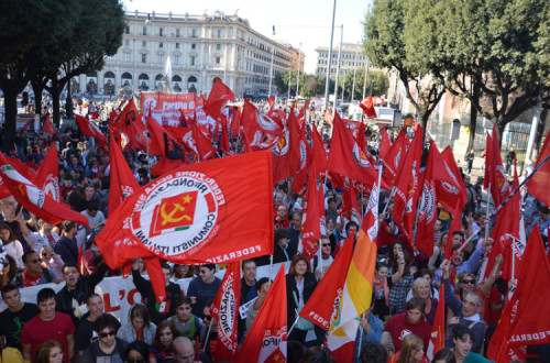 Manifestação do Partido da Refundação Comunista em 2011. Foto do PRC.