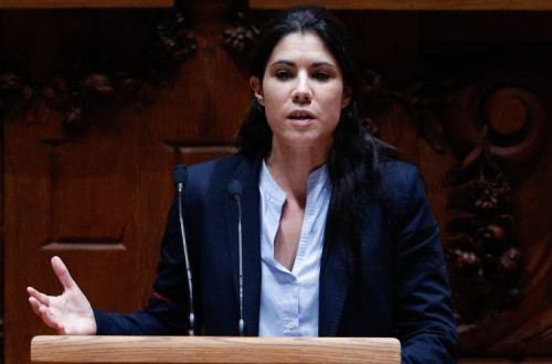 "A estabilidade do setor financeiro e essa estabilidade não se consegue não perguntando, não sendo exigente ou à custa de se proteger negócios obscuros.”