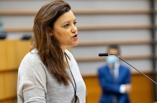 Marisa Matias escreveu nas redes sociais que com José Gusmão dirigiu pergunta à Comissão Europeia sobre como lida o Estado português com a proteção dos dados pessoais e frisa “não poderá ficar nada por esclarecer” - Foto esquerda.net