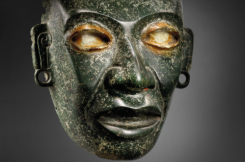 Uma das máscaras consideradas falsas pelo Instituto mexicano e que será leiloada pelo preço de 550.000 euros pela Christie’s.