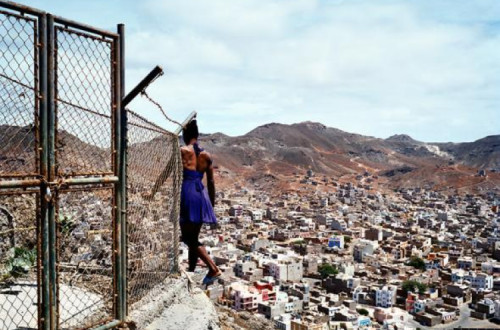 Da série Quel pedra, 2017, por Pauliana Pimentel.
