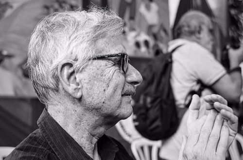 “Vejo a figura de Jair Bolsonaro e de boa parte de seu governo com traços fascistas de autoritarismo, com essa ideia de que precisamos 'exterminar' o inimigo”, afirma Michael Löwy, diretor de investigação emérito do Centre National da Recherche Scientifique – Foto de José Eduardo Bernardes/Brasil de Fato