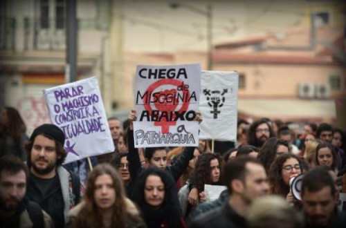 Sucedem-se acordãos onde a magistratura acaba por proferir decisões nocivas para a sociedade