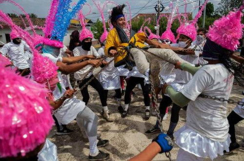 Na Nicarágua, o Governo anunciou mais de 80 eventos públicos para os cidadãos e os turistas nos dias da páscoa - "Arrastar o judas" em Masatepe