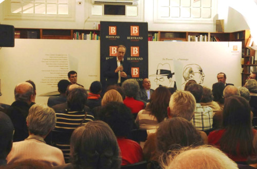 Na mesa estiveram os três autores e D. Januário Torgal Ferreira e José Manuel Sobral, que apresentaram. Foto de Catarina Oliveira
