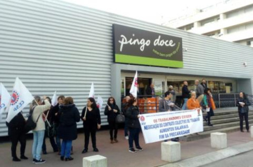 Concentrações contra o banco de horas no Pingo Doce - Foto CESP (arquivo)