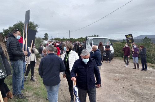 Protesto em Sesimbra contra aterro ilegal