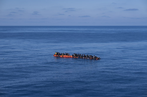 Para o The Guardian, o processo italiano “parece mostrar que as autoridades de Roma sabiam que as autoridades líbias estavam ou pouco dispostas ou mesmo incapazes de lidar com os barcos com migrantes no mar".