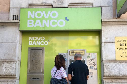 O salário dos gestores do Novo Banco aumentou 53% desde a entrada em cena da Lone Star, ao mesmo tempo que regista prejuízos milionários. 