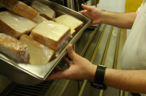 O direito à alimentação em espécie é uma conquista histórica dos trabalhadores da hotelaria e restauração. Imagem via cgtp.pt