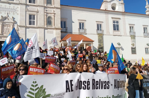 Professores de Santarém em luta no passado dia 1 de fevereiro. Foto da Fenprof.