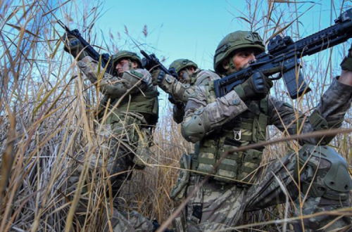 Forças militares turcas.