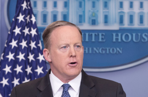 Sean Spicer, porta-voz da Casa Branca, por Michael Reynolds, EPA/Lusa