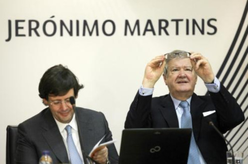 Pedro Soares dos Santos, Presidente do Conselho de Administração e Administrador-Delegado da Jerónimo Martins, e o seu pai, Alexandre Soares dos Santos, que deixou de ser CEO da sociedade a 1 de novembro de 2013. Foto de Tiago Petinga, Lusa.