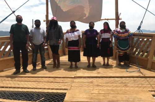 Esquadrão zapatista em viagem à Europa. Foto de Enlace Zapatista.