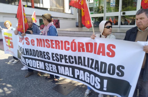 “IPSS e Misericórdias, trabalhadores especializados não podem ser mal pagos” - Foto de Trabalhadores das IPSS no facebook 